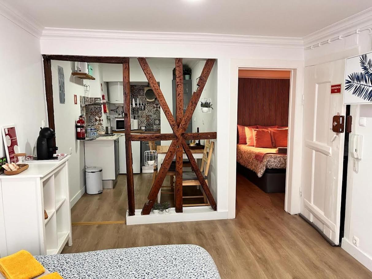 Ferienwohnung Casa Travessa Dos Lagares Lissabon Exterior foto
